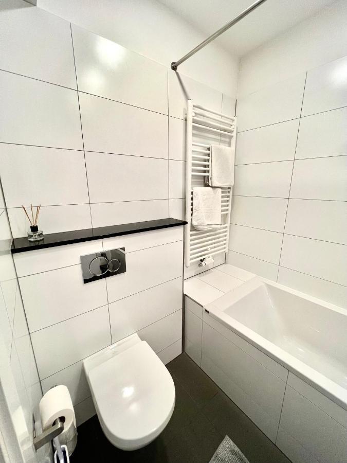 Vibehome Duesseldorf - Stresemannstrasse Екстериор снимка
