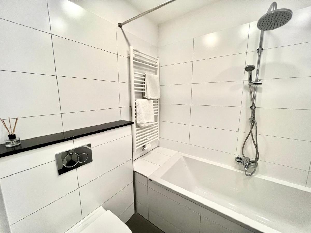 Vibehome Duesseldorf - Stresemannstrasse Екстериор снимка